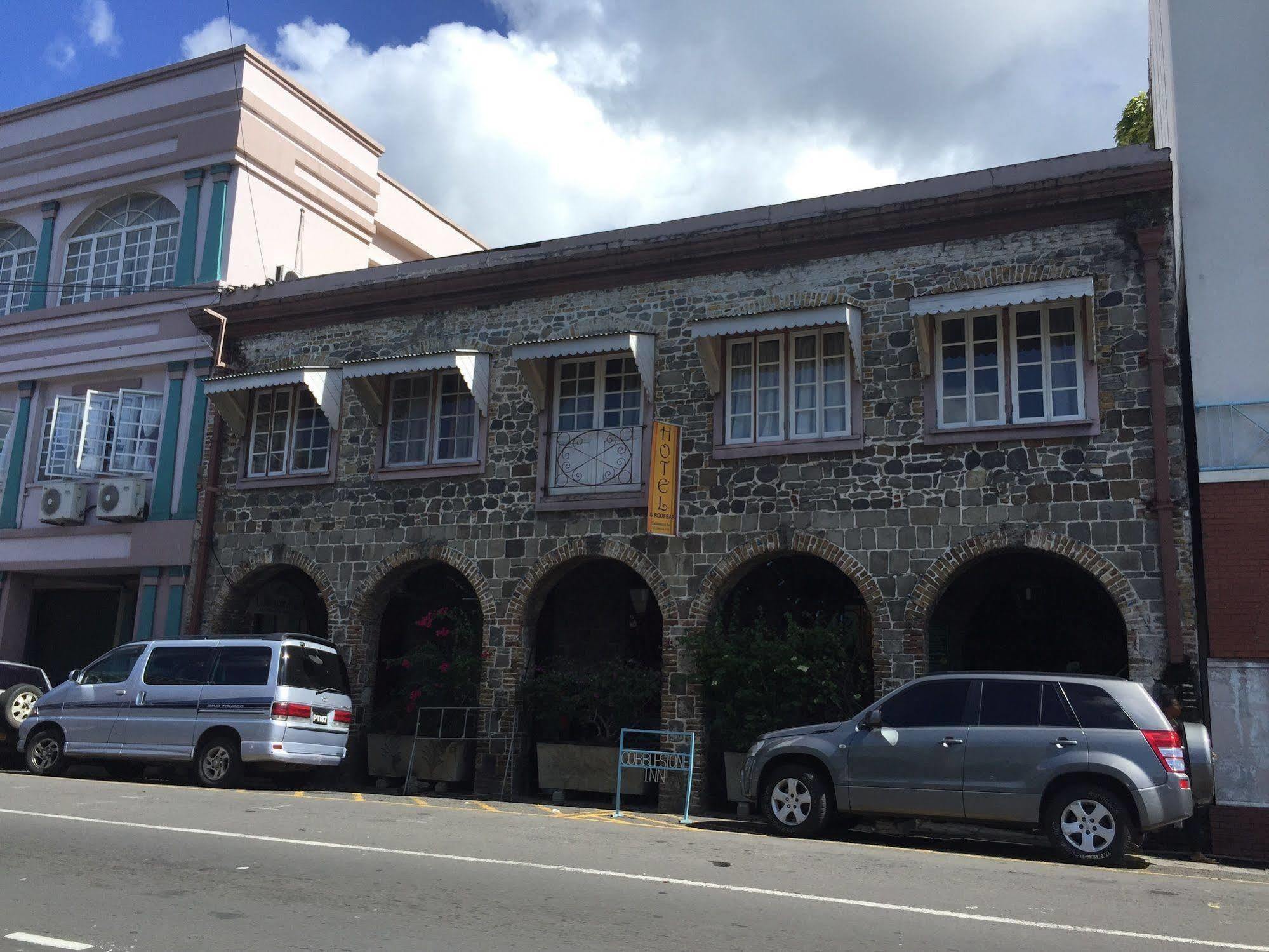 Cobblestone Inn Kingstown Exterior photo